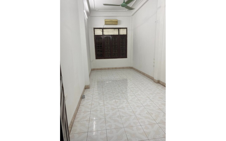 Cho thuê nhà ngõ ô tô Hồ Đắc Di- Đống Đa, 45m2, 3 tầng - Giá 15 Triệu/tháng